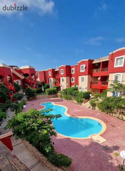 شاليه للبيع غرفتين بمساحة 108م في مشروع Bungalows متكامل الخدمات وعلى بعد خطوات من البحر.