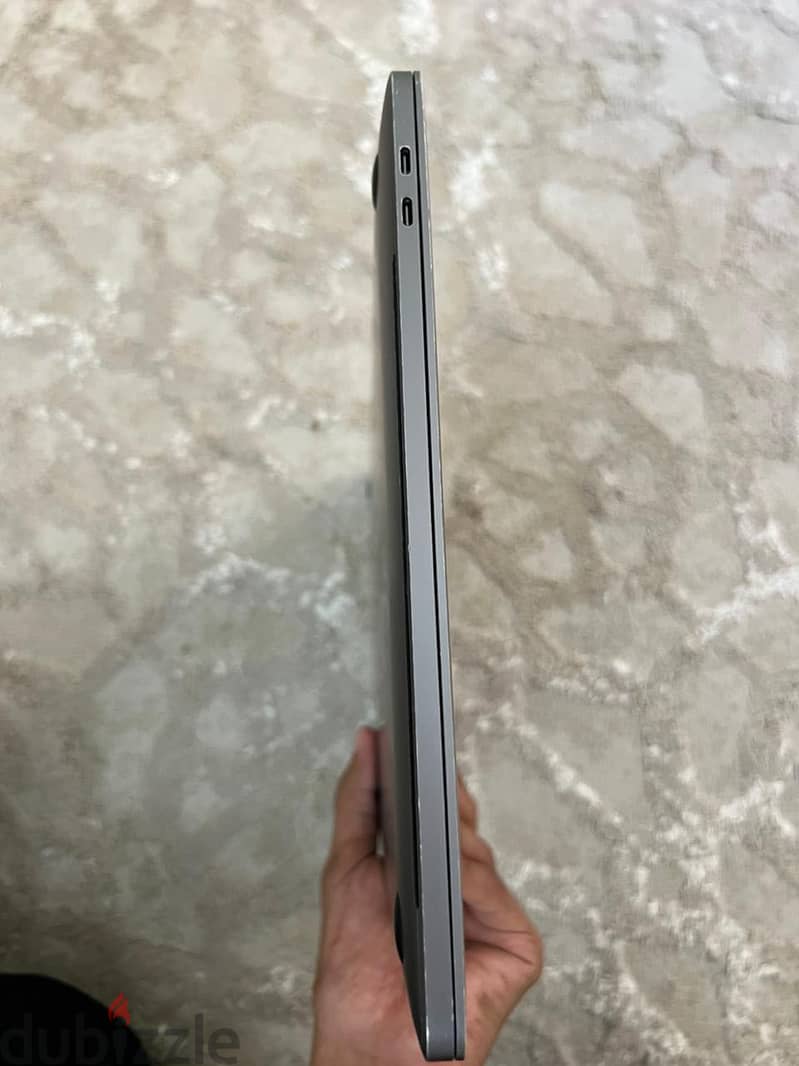 MacBook  pro 4