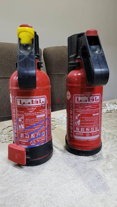  للبيع: عدد ٢ طفاية حريق صغيرة ١ كجم ماركة بافاريا