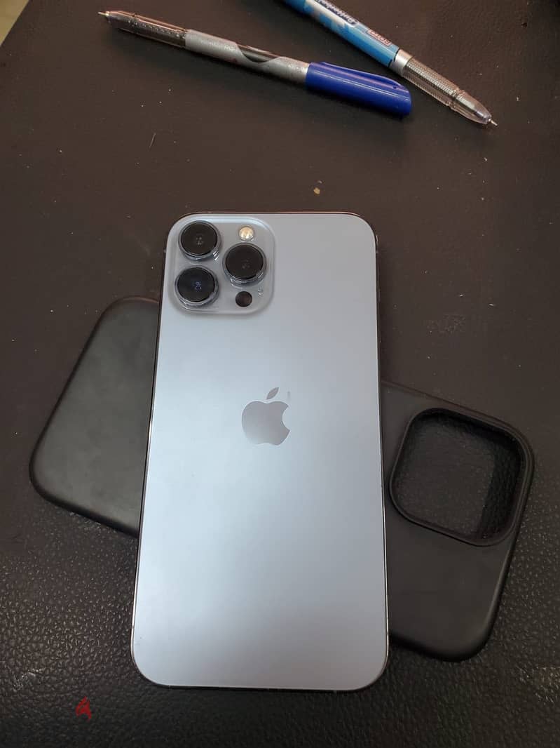 Apple - iPhone 13 Pro Max 3