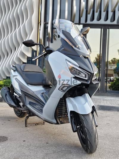 Sym scoter joy max 300