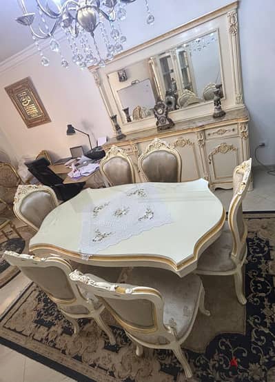 سفرة ٦ كراسي بالبوفيه والنيش