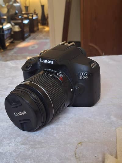 كاميرا Canon 2000