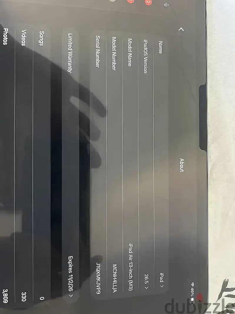 Ipad 13 inch M3 and a case, all original like new with keyboard 2