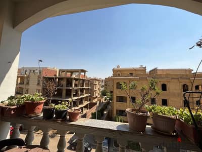 للبيع – المستثمرين الجنوبية | التجمع الخامس   الموقع:  المستثمرين الجنوبية – عائلي 3  صف ثاني من محور محمد نجيب  بالقرب من ميدان النهضة  بجوار بيت الجملة وجميع الخدمات