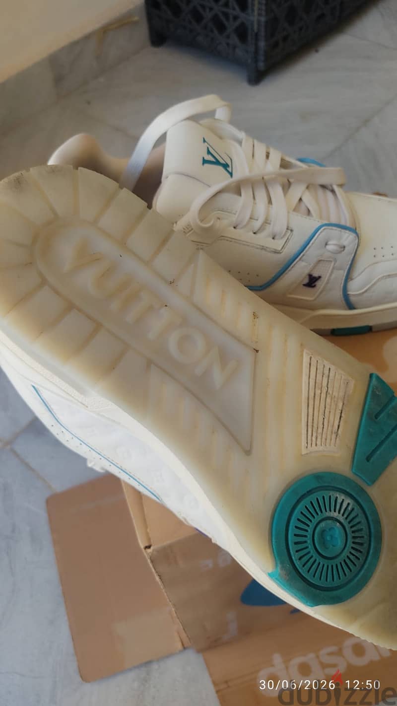 "Louis Vuitton Trainer "Ice Blue 1