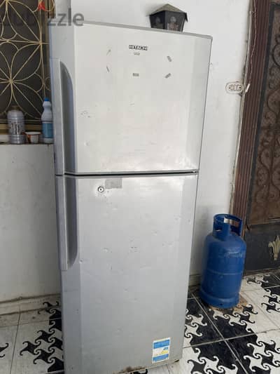HITACHI REFRIGERATOR ثلاجة