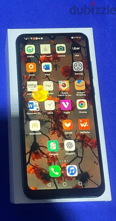 بحاله جيده ومش متغير في حاجه Huawei Y6p