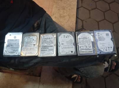 هاردات بحالة الزيرو 6هاردات اتنين 500gوواحد300واتنين 160واتنين80g