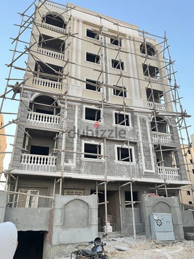 شقه لقطه بالحي التاسع شارع التحرير بجانب المرشدي وستي سكيب
