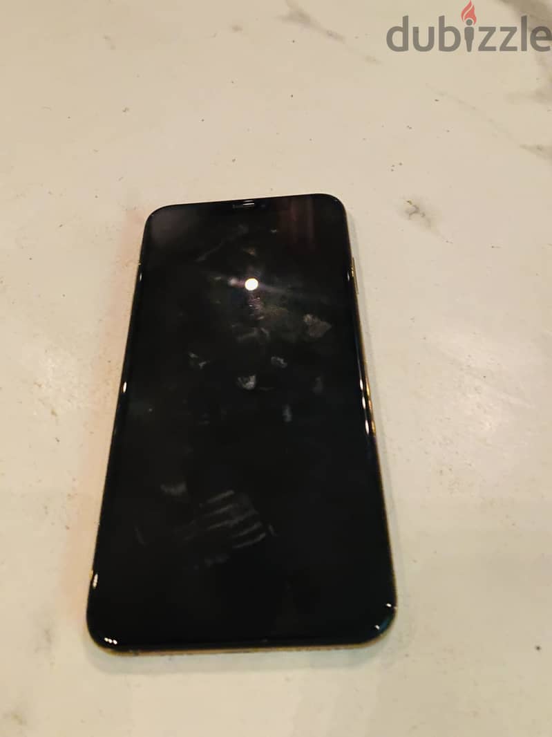 Apple - iPhone XS Max 4