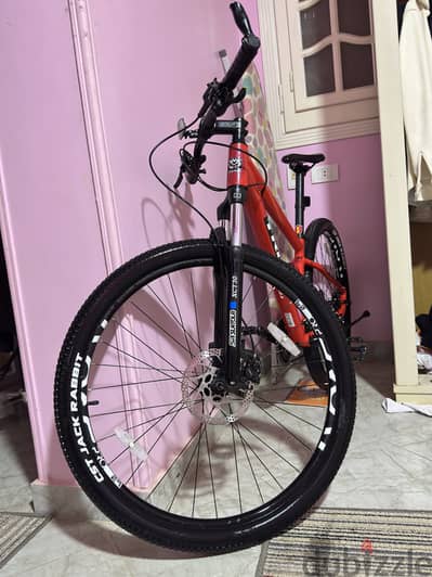 Trinx D500 Pro 29 بحالة الزيرو تقريبًا – فرصة لعشاق الـ MTB