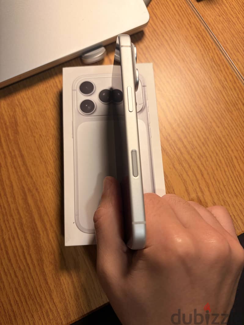 Apple - iPhone 17 Pro 1