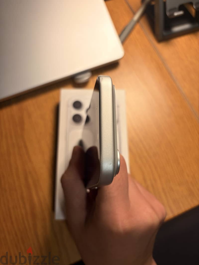 Apple - iPhone 17 Pro 4