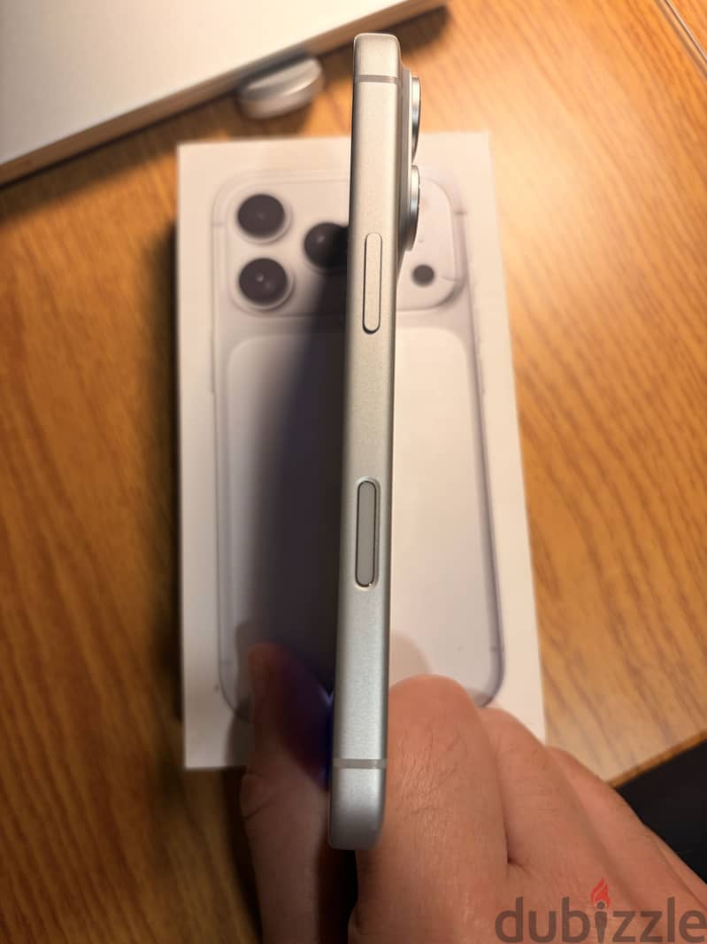 Apple - iPhone 17 Pro 7