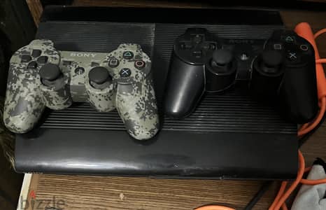 Ps3 superslim 500gb +2 controllers