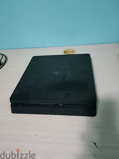 Ps4 slim بلايستيشن