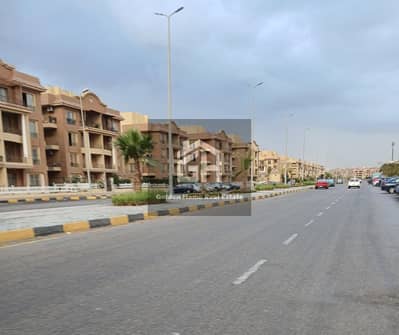 A great deal on an apartment for sale in Phase 3B of Elkhmayel Compound, Sheikh Zayed. The apartment is completely unobstructed and offers a private v