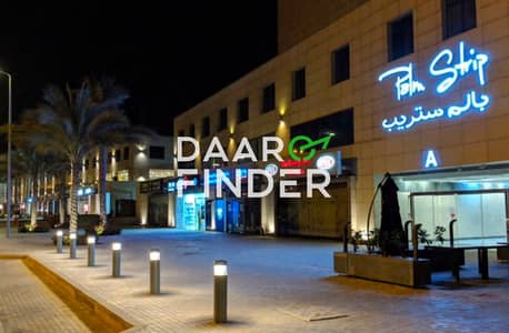 مكتب للإيجار 75م في Strip Mall 6 October | جاهز للتشغيل | تشطيب كامل بالتكييفات | موقع استثنائي