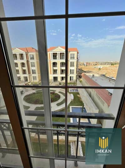 شقه للبيع متشطبه بالتقسيط علي اطول فتره سداد في التجمع الخامس في كمبوند ريجنتس بارك Regents new cairo بالقرب من الجامعه الامريكيه AUC القاهره الجديده