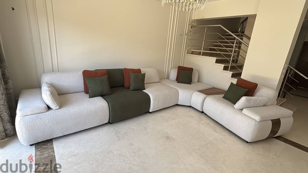 Modular Couch with coffee table [UNUSED] 3