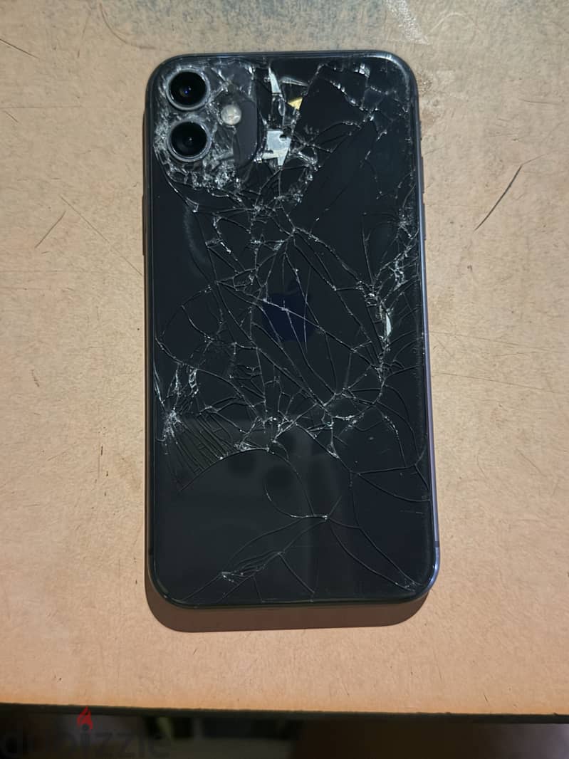 Apple - iPhone 11 5