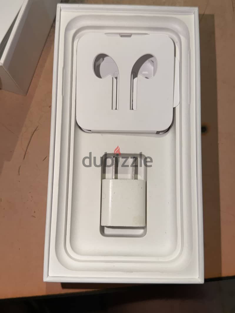 Apple - iPhone 11 13