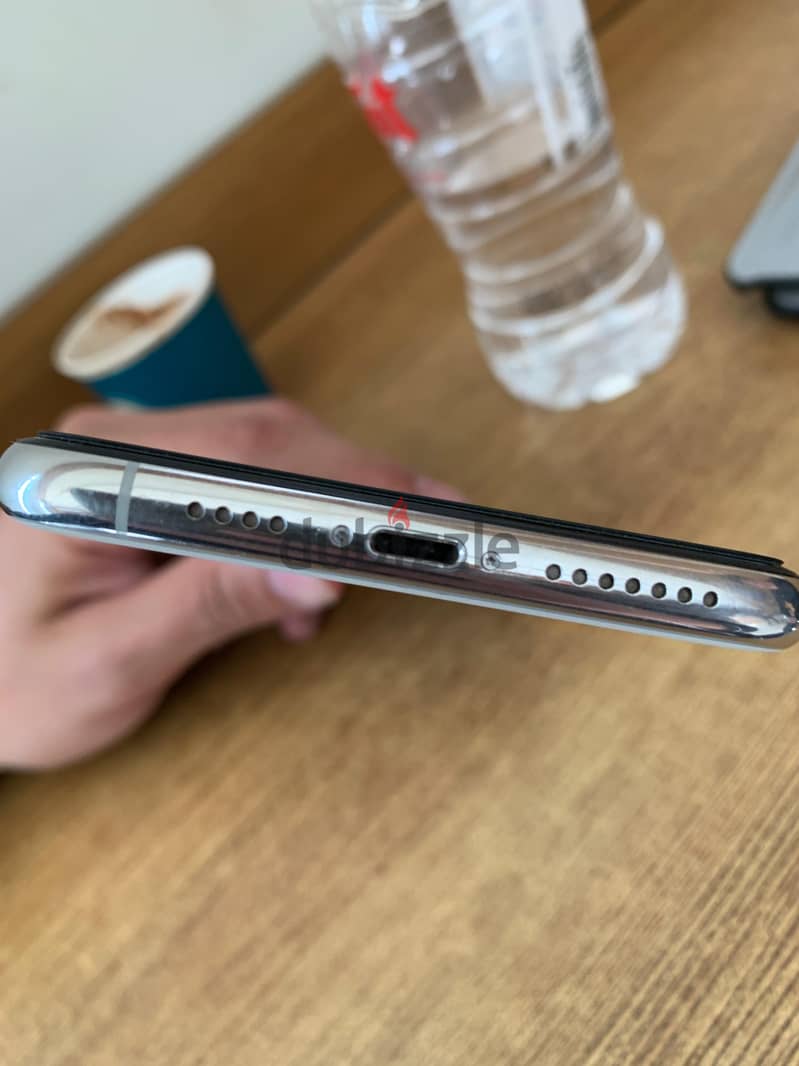 Apple - iPhone 11 Pro Max 3