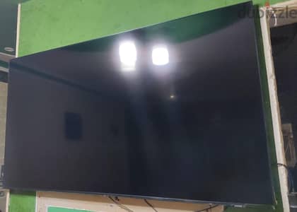 شاشة سامسونج 4k سمارت مودل UA٨٠٠٠U