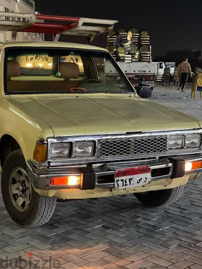 نيسان داتسون 1984