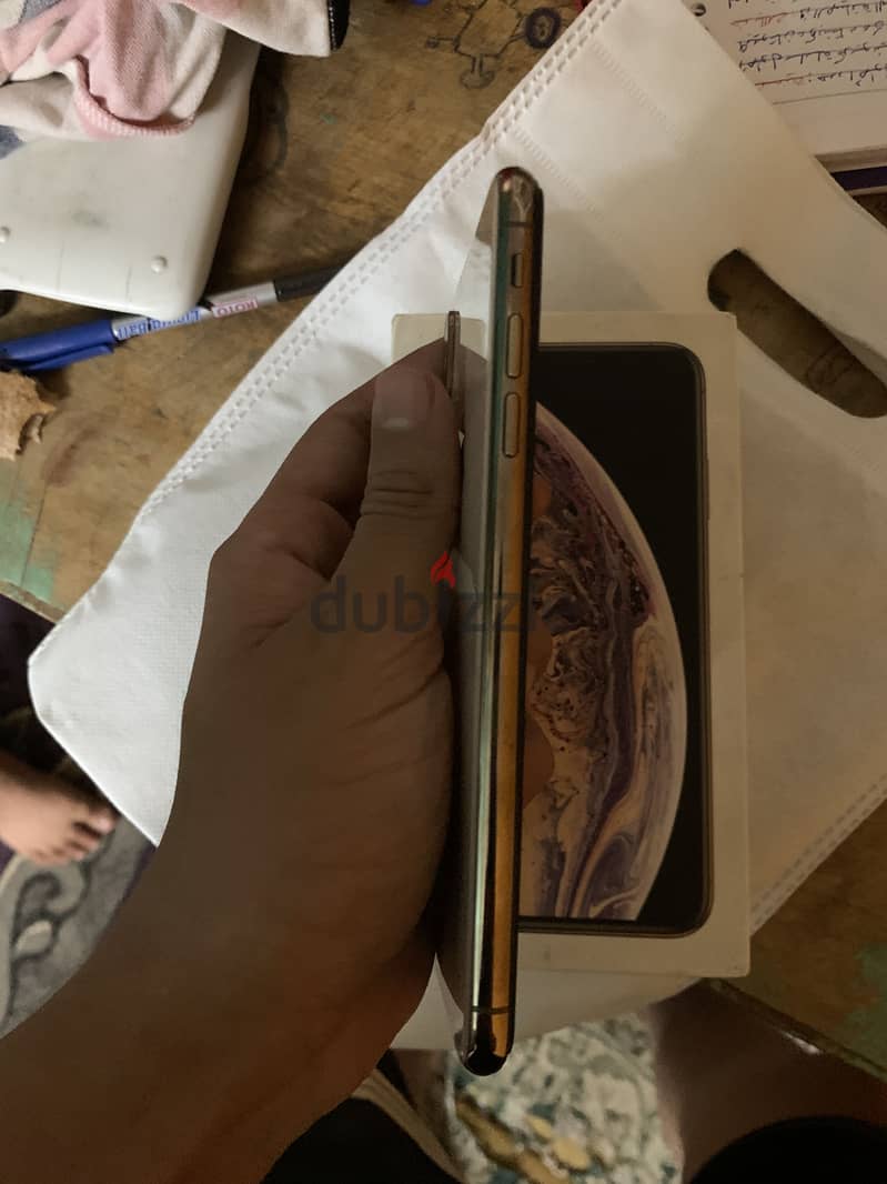 Apple - iPhone XS Max 4