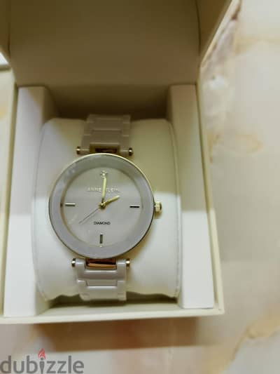ساعه Anne klein للبيع قادمه من الخارج جديده