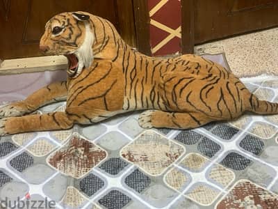 لعبه اطفال محشوه علي شكل نمر