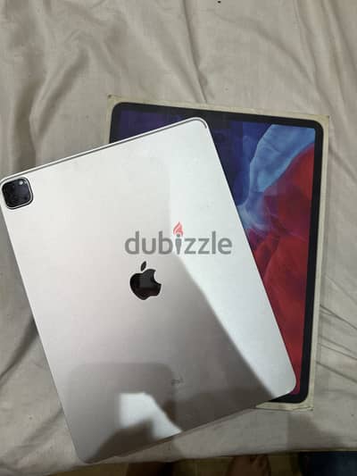 Ipad pro 12.9 4th generation 256GB قابل للتفاوض