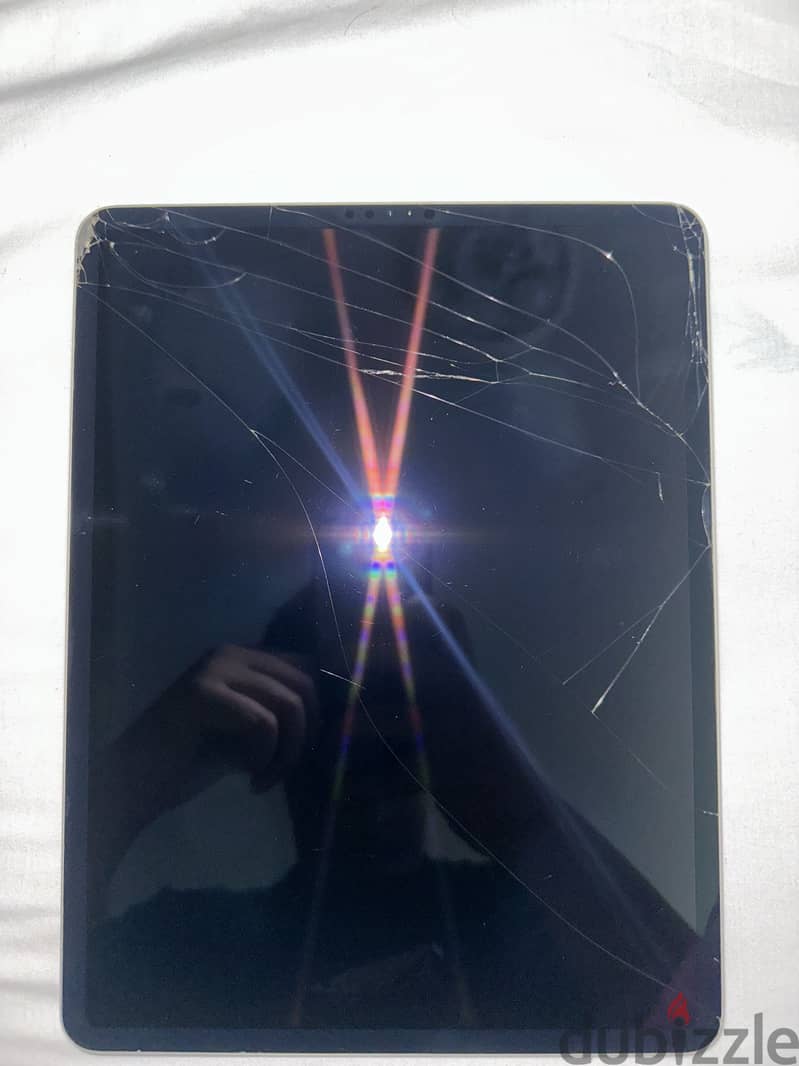 Ipad pro 12.9 4th generation 256GB قابل للتفاوض 2