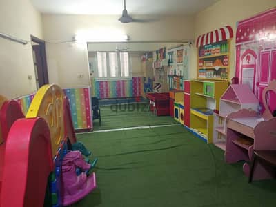 محتويات حضانة للبيع