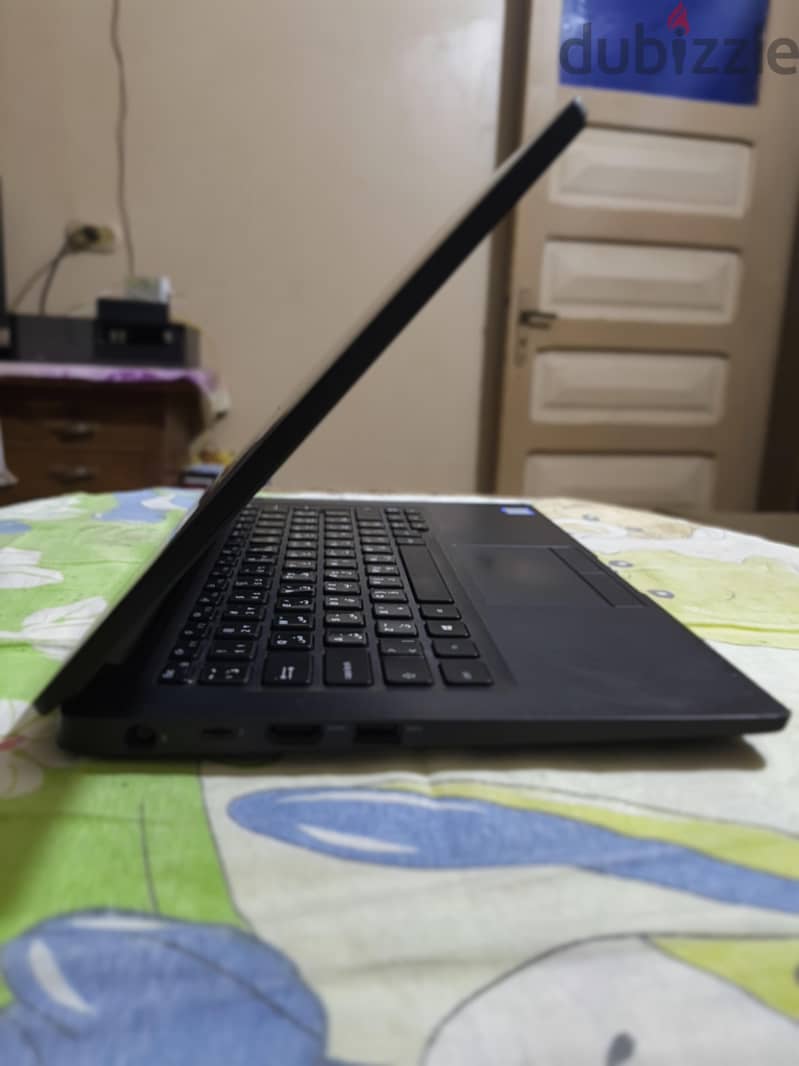 Dell. . touch screen+fingerprint+face ID 2