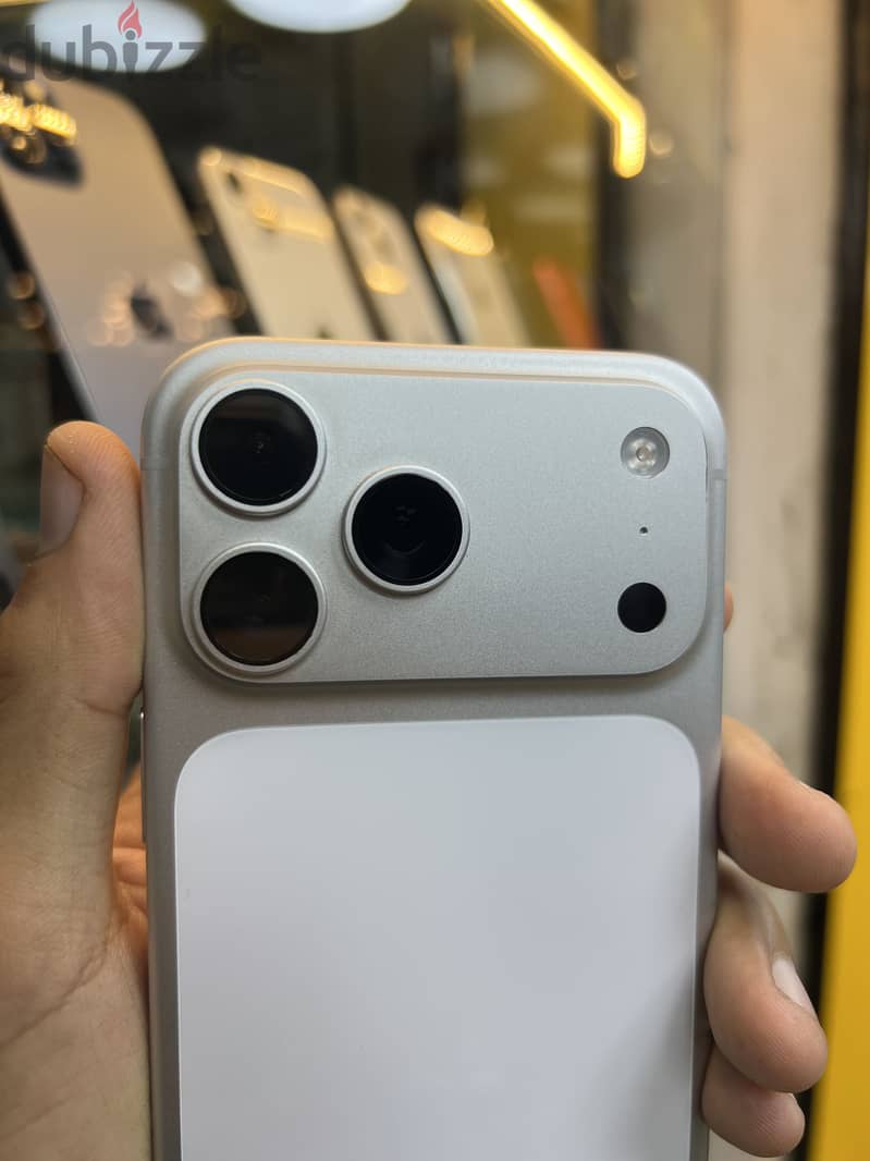 Apple - iPhone 17 Pro Max 5