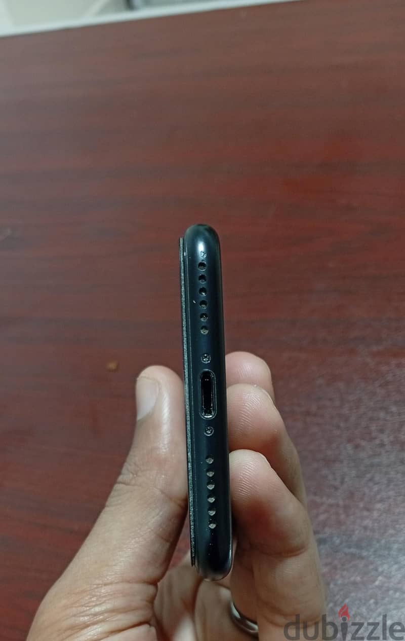 Apple - iPhone 7 4