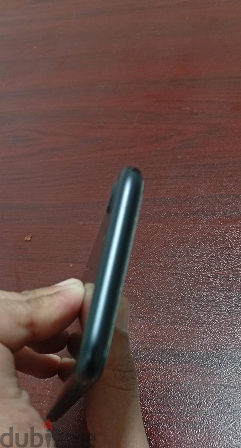 Apple - iPhone 7 5