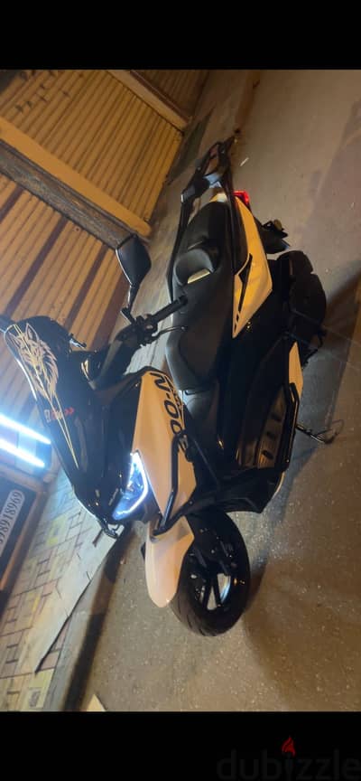 اسكوتر للبيع هوجان n max 200cc كسر زيرو للجدين فقط