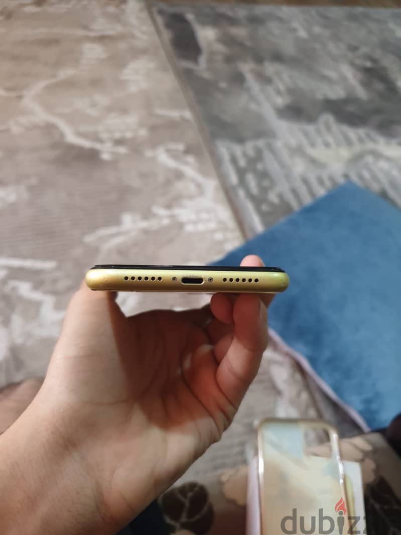 Apple - iPhone 11 4