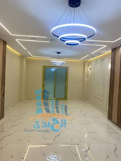 Apartment for sale 153m in Al-Haram Gardens, area K equivalent to 170m with a balcony, 3 rooms, a large reception with a balcony, 2 bathrooms, first finishing, elevator, gas and fiber internet, share in the land