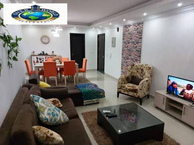 For daily rent, Darna Compound in Zahraa Al-Maadi for families and committed youth only. A furnished apartment consisting of three bedrooms, a reception area, 2 bathrooms, and a fully air-conditioned kitchen with Wi-Fi and natural gas. A prestigious and distinguished location. For daily rent, Darna Compound in Zahraa Al-Maadi for families and committed youth only. A furnished apartment consisting of three bedrooms, a reception area, 2 bathrooms, and a fully air-conditioned kitchen with Wi-Fi and natural gas. A prestigious and distinguished location.