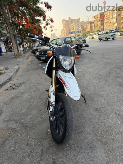 موتسيكل بنيلى vlx
