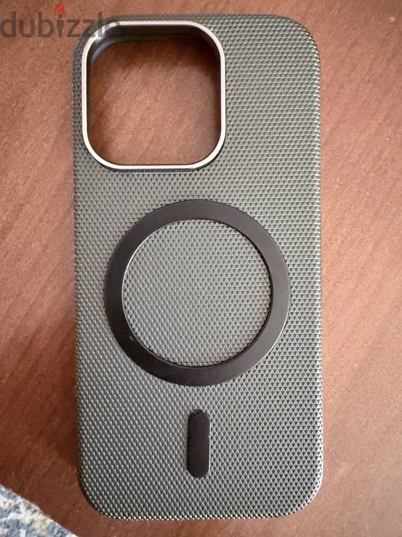 Apple - iPhone 16 Pro 1