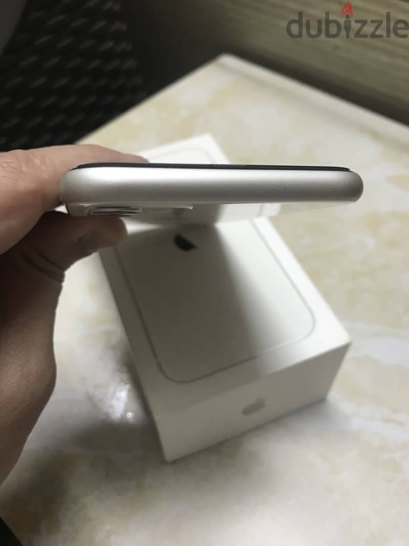 Apple - iPhone 11 5