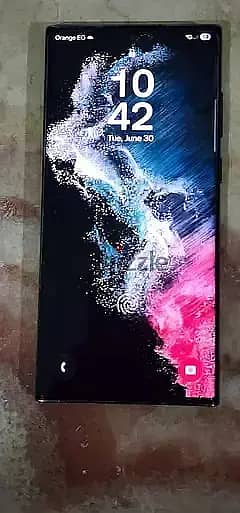 Samsung S22 Ultra للبيع معاه الكرتونه بدون ضريبه