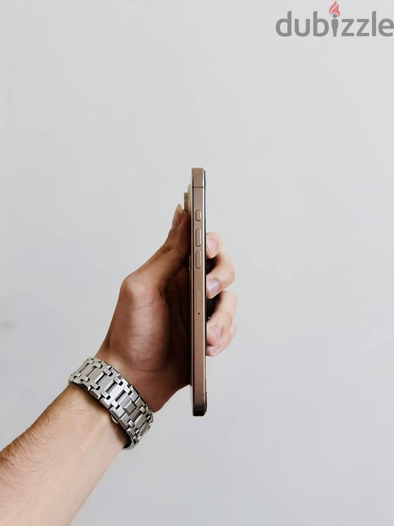 Iphone 16 pro max 3