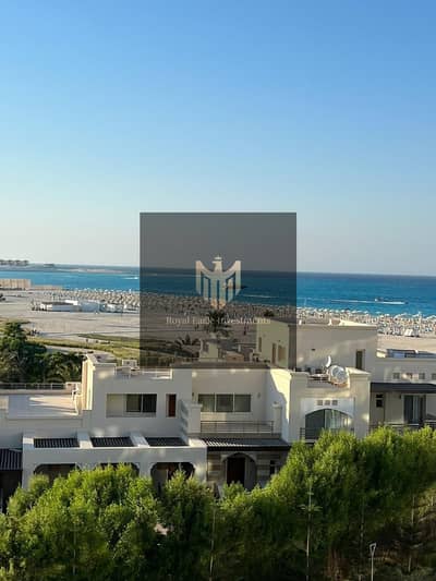 شقه فندقيه للايجار في فندق ادريس بيتش مراسي بموقع مميز تطل علي البحر - الساحل الشمالي